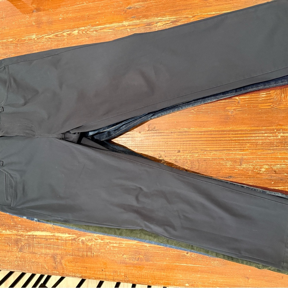 RHONE Men's Black Chinos